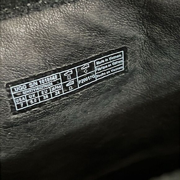 UGG Black Boots Woman’s Size 7 Coldin Suede Sheepskin Wedge Ankle Bootie Pull on - Picture 9 of 10